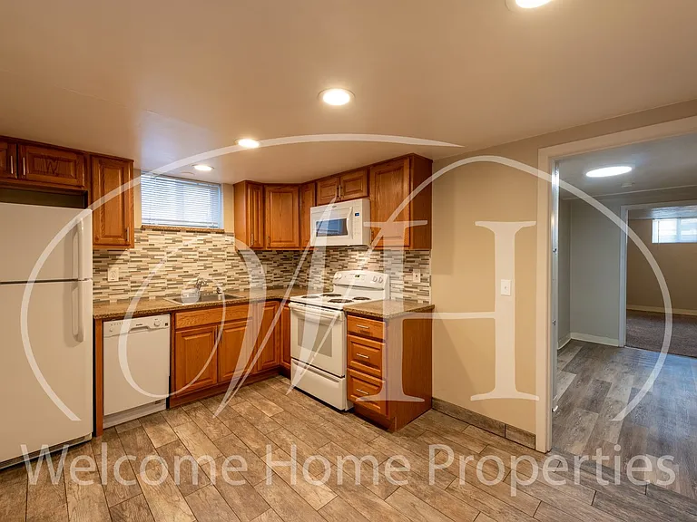 43 NE Ash Ave — Photo 4