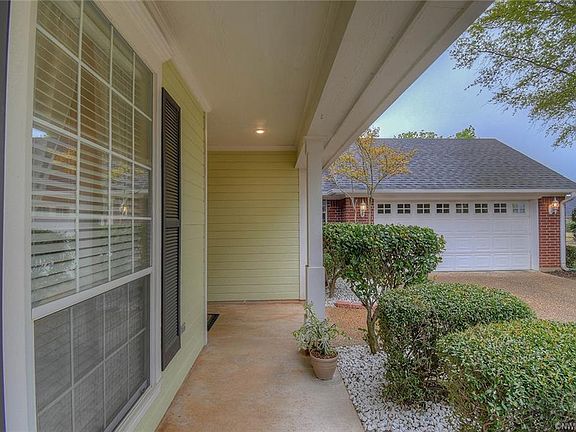 4th image of 1109 Regent St