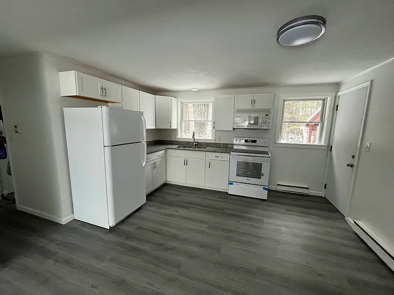 4 Clara Hill Ln #C — Photo 4