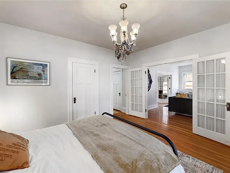 1604 S Main St — Photo 7