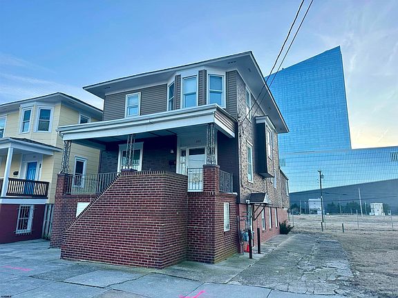2nd image of 220 Seaside Ave