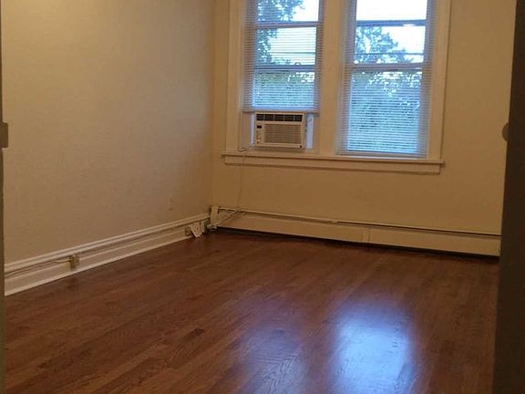 3rd image of 7-19 Fair Lawn Ave