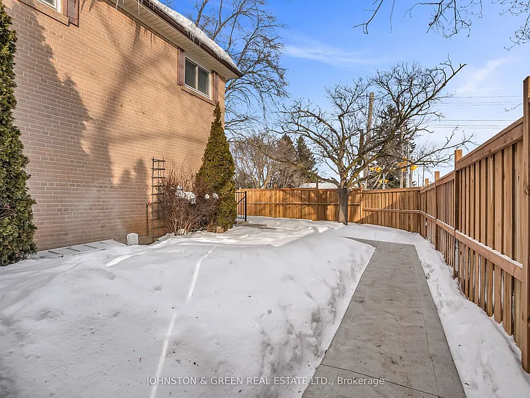 126 Slan Ave — Photo 22