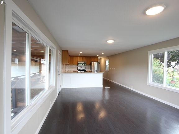 5th image of 21201 NE 58th St Unit 37
