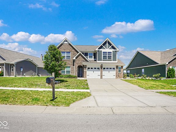 5th image of 992 Cherry Tree Ln