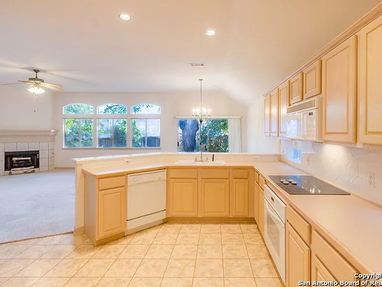 2709 Diamond Trl — Photo 6