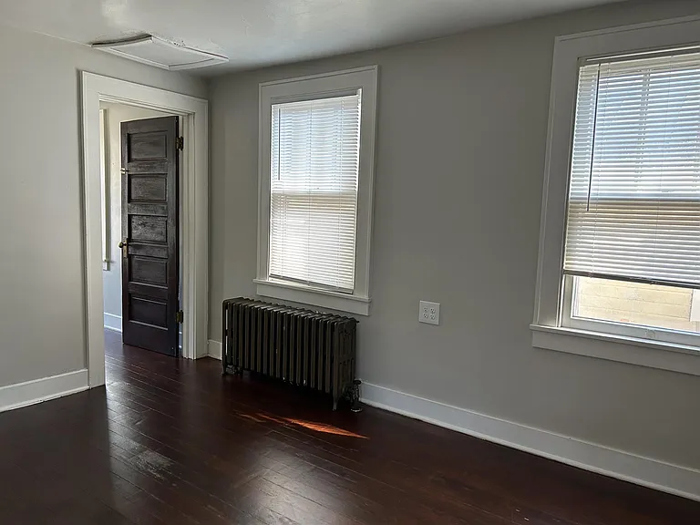 712 S Cameron St — Photo 4