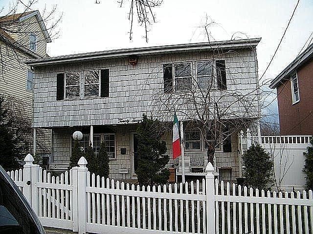 1st image of 27 Lincoln Pl