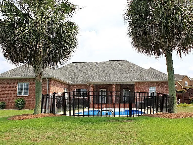 105 Frisco Ln — Photo 14