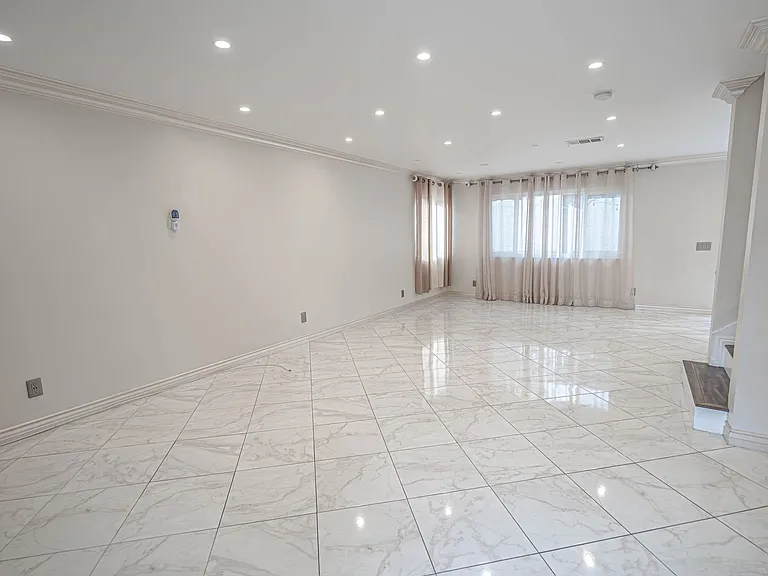 27544 Bernina Ave — Photo 3