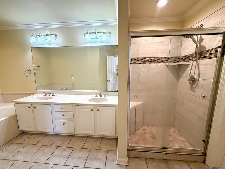 18163 Pinehurst Dr — Photo 22