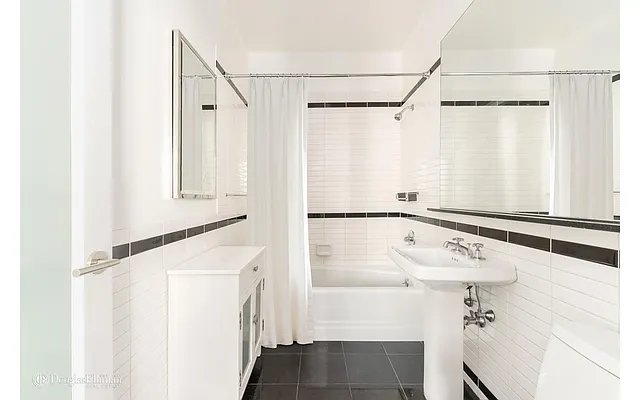 Sold by Douglas Elliman | media 24