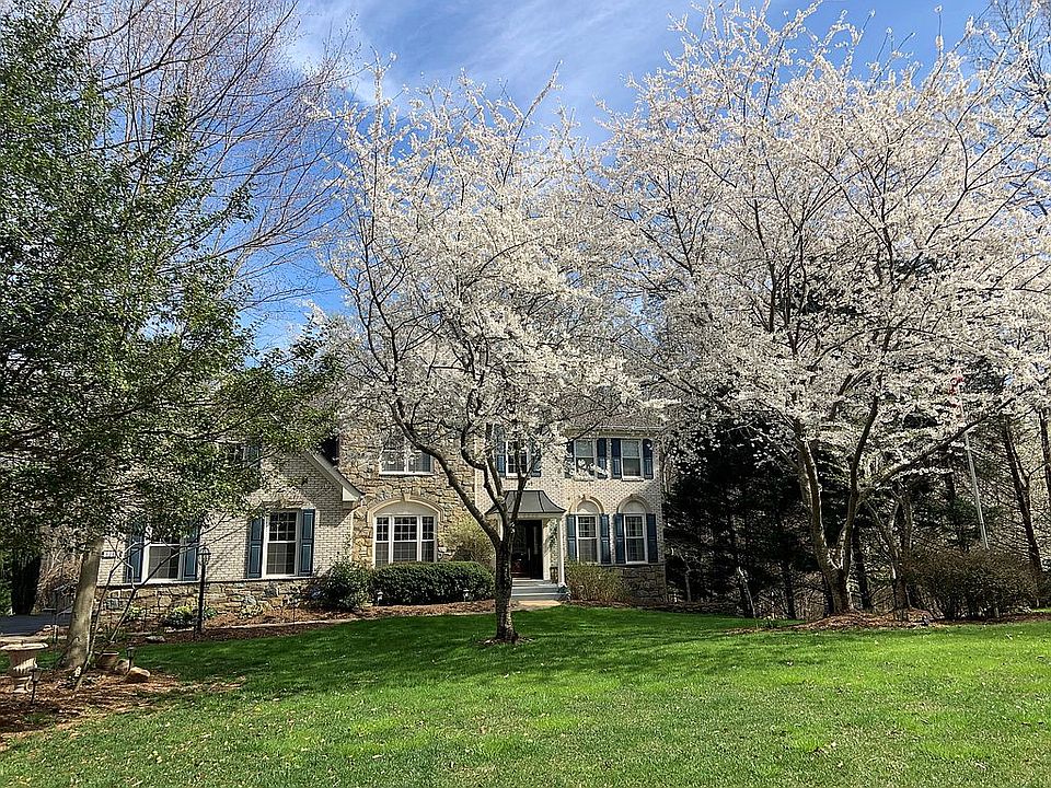 2nd image of 6228 Treywood Ln