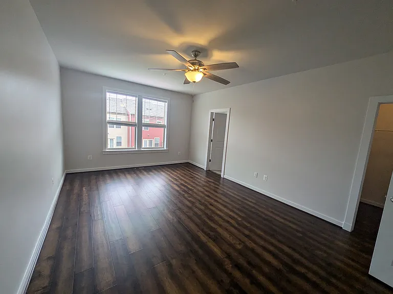 1121 Lawler Dr — Photo 18