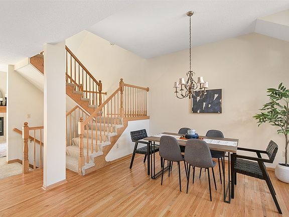 3rd image of 6012 Terrace Dr