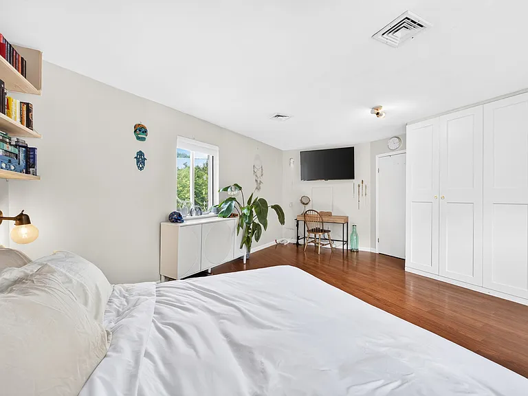 311 Palisade Ave #2A — Photo 13
