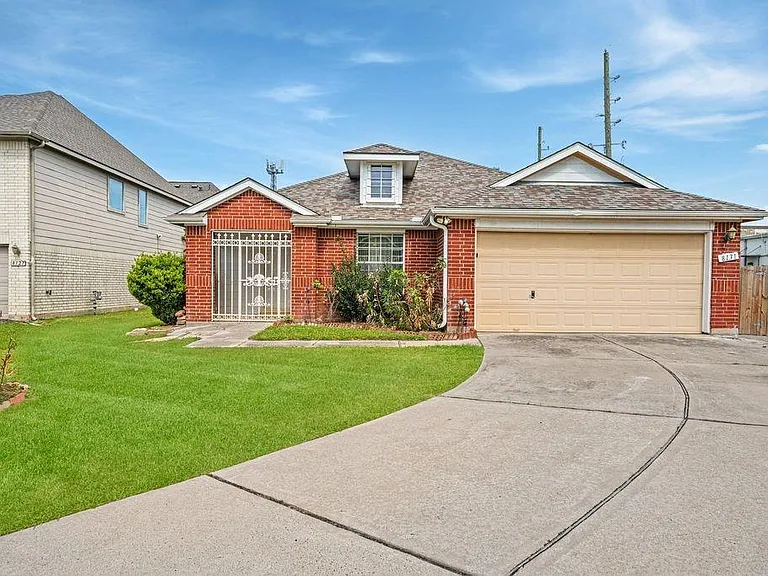 8131 Golden Trace Ct — Photo 1