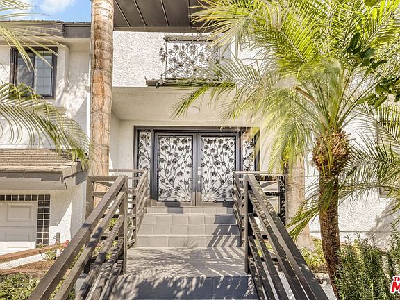 2nd image of 2750 N Glenoaks Blvd