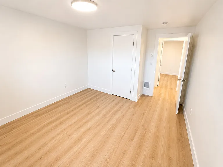 8711 S 114th St #6A — Photo 8