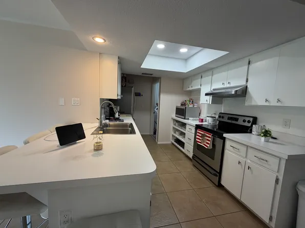 (undisclosed Address), North Pt, FL 34287
