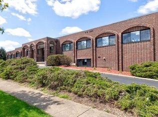 Coventry Apartments, Crystal Lake, IL 60014