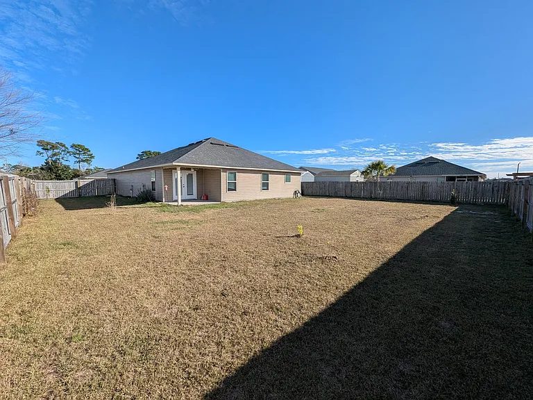 2401 Spur Ln — Photo 25