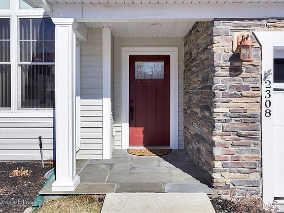 3rd image of 2308 Depeyster Dr