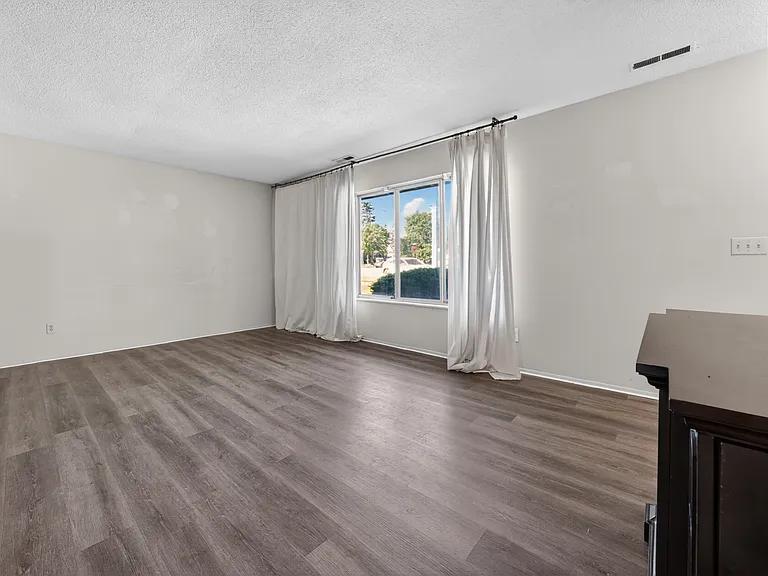3712 Hampton Blvd — Photo 4