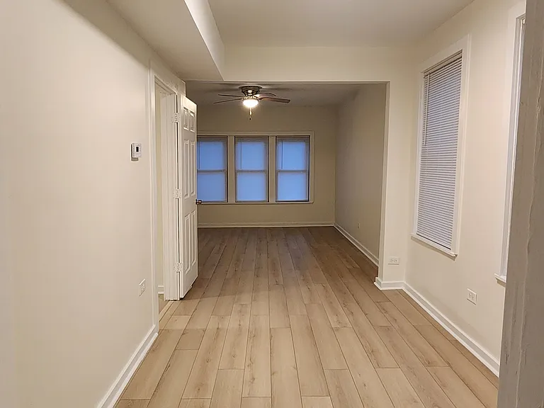 2525 W Lyndale St #1F — Photo 7