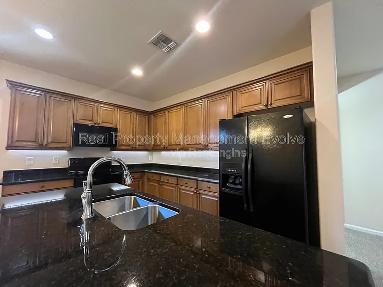 3454 E Constitution Dr — Photo 12