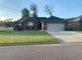 245 Cottonwood Ln, Russellville, AR 72802