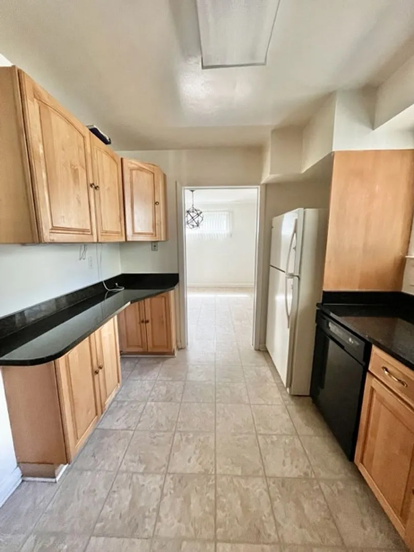 Fully updated 4 BR/2.5 BA home close to all amenities, Route 29 and 495 — Photo 4
