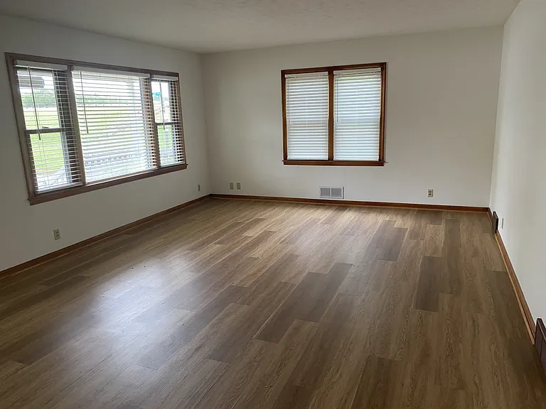 20451 Poplar St — Photo 14
