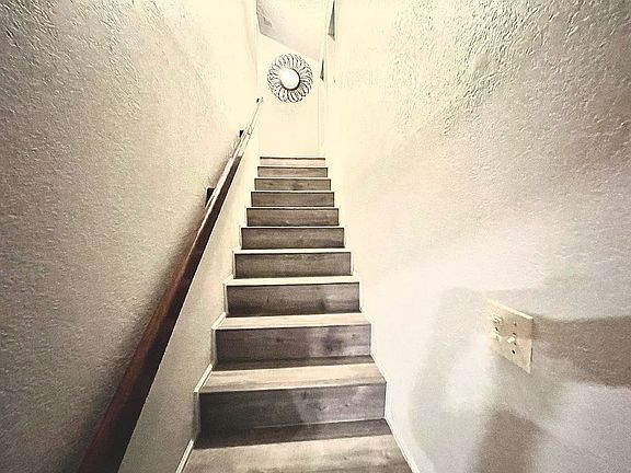 5th image of 1184 Bel Aire Cir