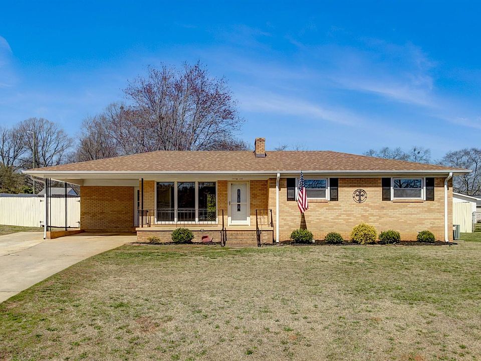 1st image of 21 Alice Farr Dr