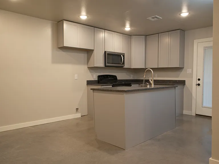 4392 Old Sadler Rd — Photo 5