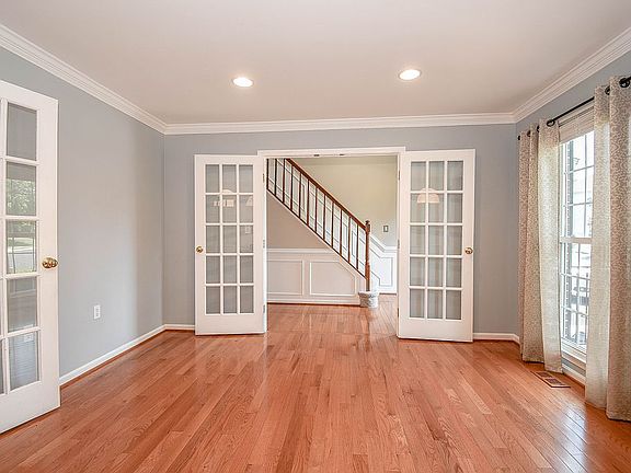 4th image of 20773 Dewberry Ct