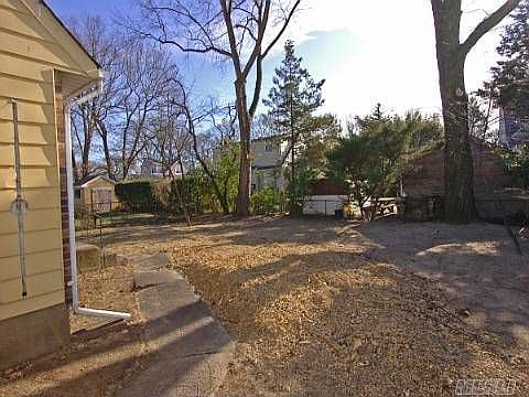 4th image of 190 Ontario Ave