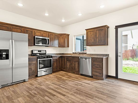 4th image of 782 Rookery Ln #C