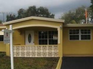 6712 Farragut St, Hollywood, FL 33024