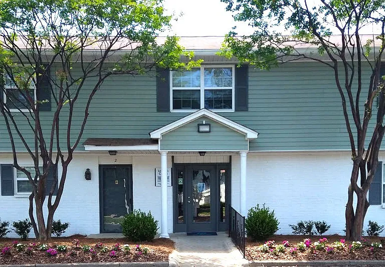 Leasing Office & Clubhouse