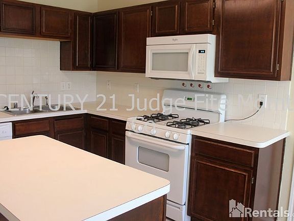 5th image of 220 Idle Creek Ln