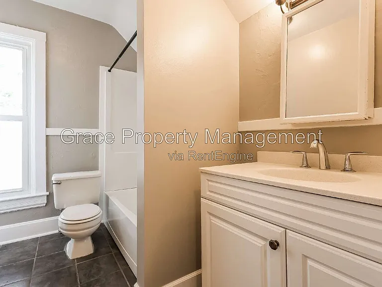 429 S Pearl St — Photo 13