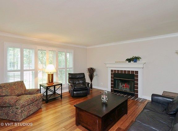 5th image of 584 Waterford Dr