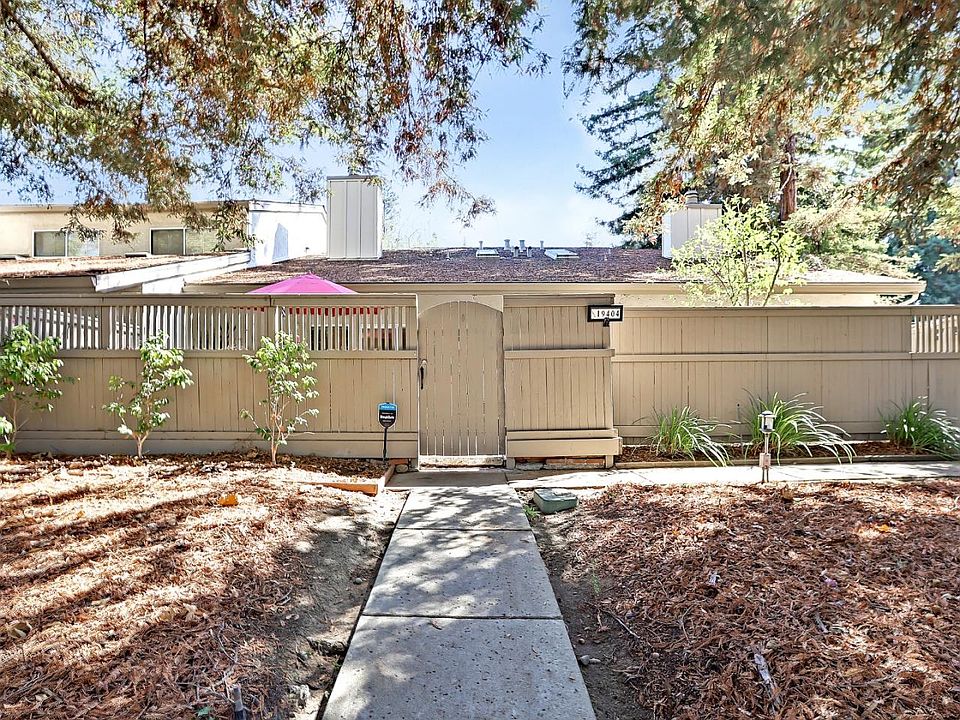 1st image of 19404 Vineyard Ln