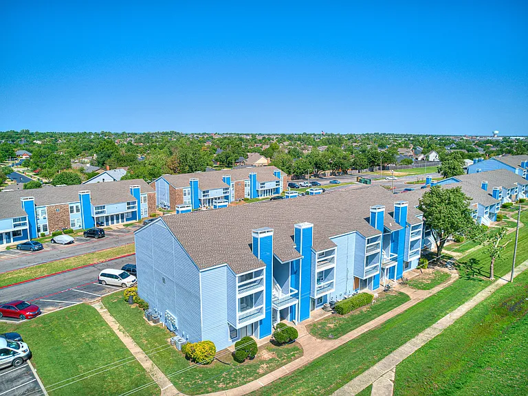 Diamond Creek Apartments — Photo 1