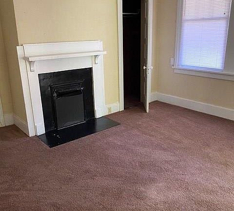 3rd image of 821B Georgia Ave