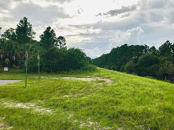 5th image of Glenbrooke Blvd