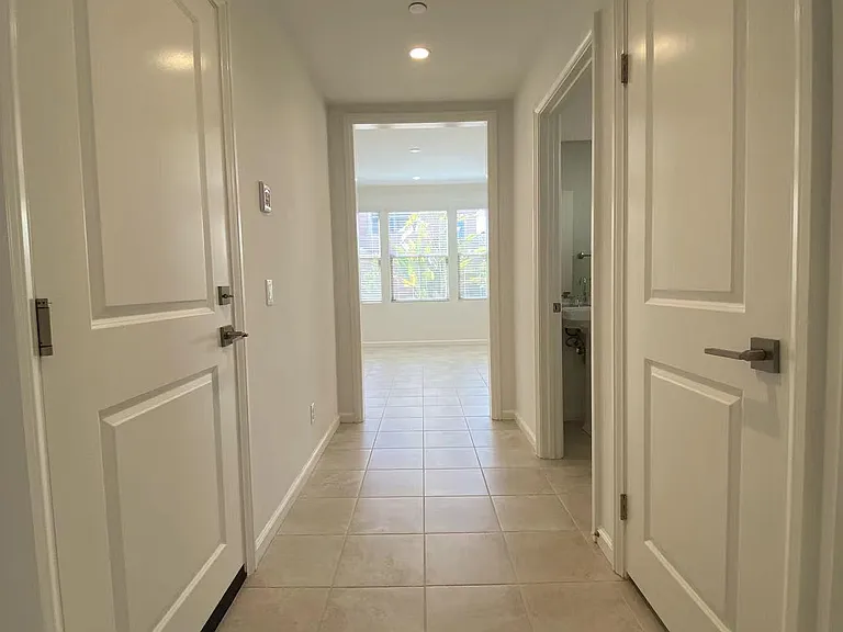 71 Decker — Photo 8