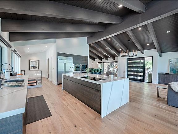 2nd image of 502 Ponderosa Ave